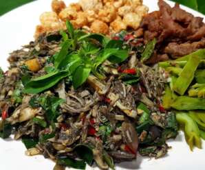 ยำหน่อไม้ อาหารพื้นบ้านล้านนา (ภาคเหนือ) เป็นเมนูทำง่าย รสชาติอร่อย