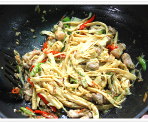 วิธีทำคั่วหน่อไม้หรือผัดหน่อไม้ สูตรภาคเหนือ