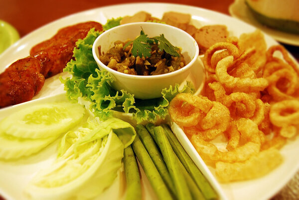 น้ำพริกภาคเหนือ น้ำพริกหนุ่ม อาหารขึ้นชื่อของภาคเหนือ น้ำพริกหนุ่ม