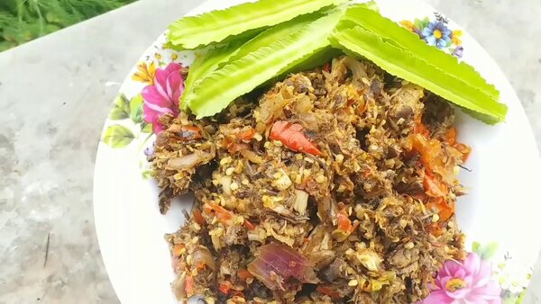 อาหารพื้นบ้านภาคเหนือ น้ำพริกแมงจอน