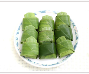 การห่อเมี่ยง โดยใช้ใบตอง
