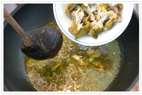 ใส่ไก่
