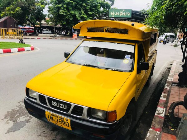 นั่งรถสองแถว เวียงท่ากาน เชียงใหม่ รถเหลือง
