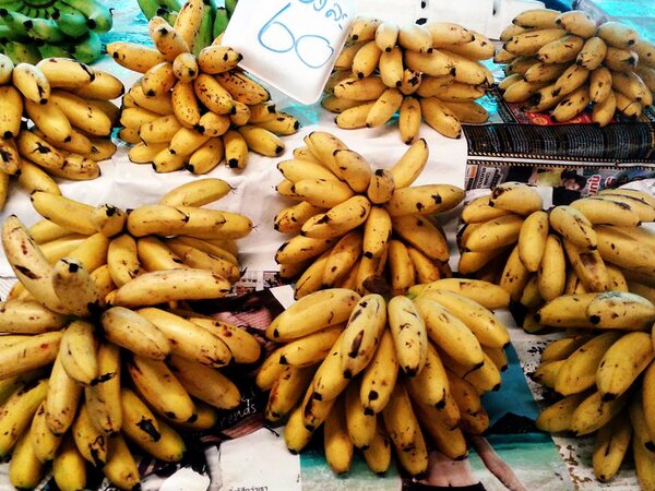 ตลาดเย็นเมืองเลย กล้วยไข่