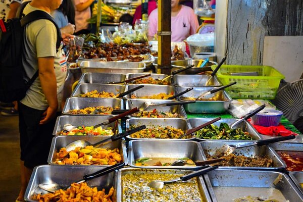 กาดก้อม เชียงใหม่ ร้านกับข้าวปรุงสุก