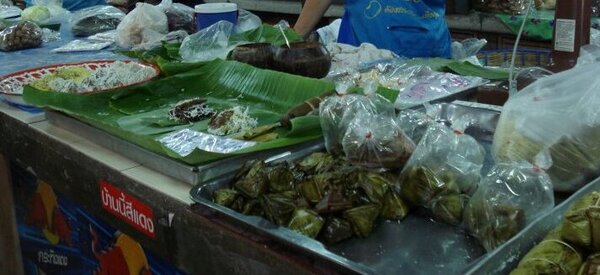 ตลาดเช้าประตูเชียงใหม่ ร้านขนมหวาน
