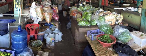 ตลาดสดเทศบาลศรีธาตุ ร้านขายผัก