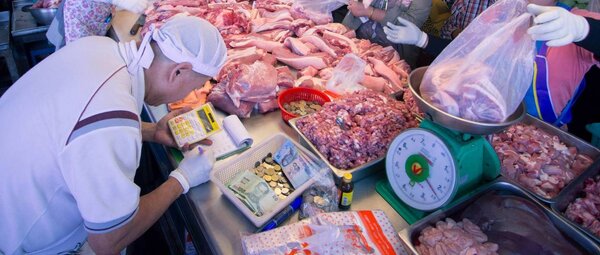 ตลาดไฟฟ้านครชัยศรี ร้านขายหมู