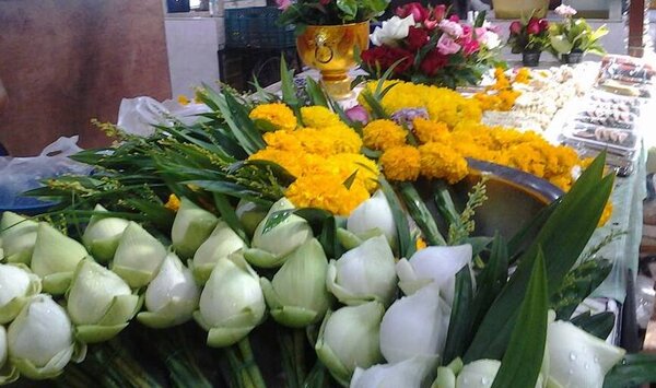ตลาดนัดย่านลำลูกกา ร้านดอกไม้