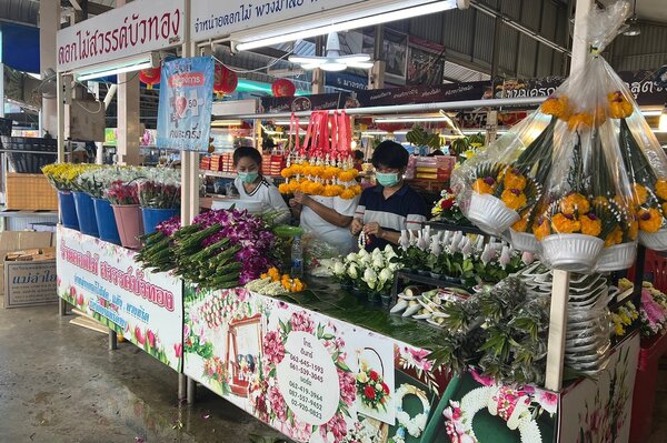 ตลาดในนนทบุรี ร้านดอกไม้