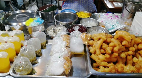 ตลาดสดเมืองสุรินทร์ ร้านน้ำเต้าหู้