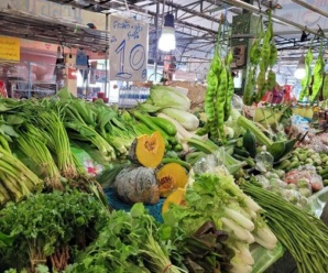ตลาดสดแม่สมจิตต์ อำเภอเมืองภูเก็ต จังหวัดภูเก็ต เปิดทุกวัน เวลา 06.00-21.00 น.