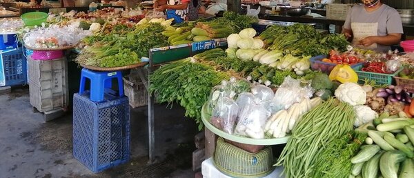 ตลาดน้อยรื่นรมย์ ร้านผัก