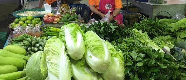 ตลาดริมปิง ร้านผักสด