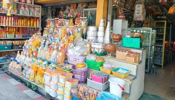 ตลาดศิริวัฒนา ร้านสังฆทาน
