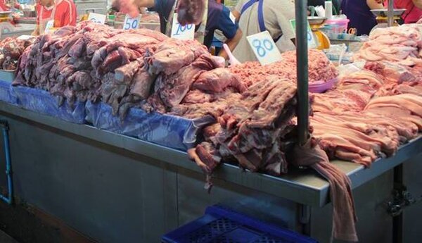 ตลาดสด ราชบุรี ร้านหมูสด