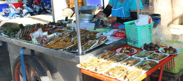 ตลาดเช้าพัทลุง ตลาดสดเทศบาลควนขนุน ร้านอาหารปรุงสุก