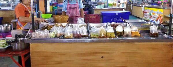 the walk lifestyle mall ร้านอาหารปรุงสุก