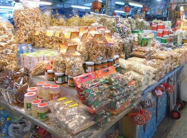ตลาดต้นลำไย ร้านแคบหมู