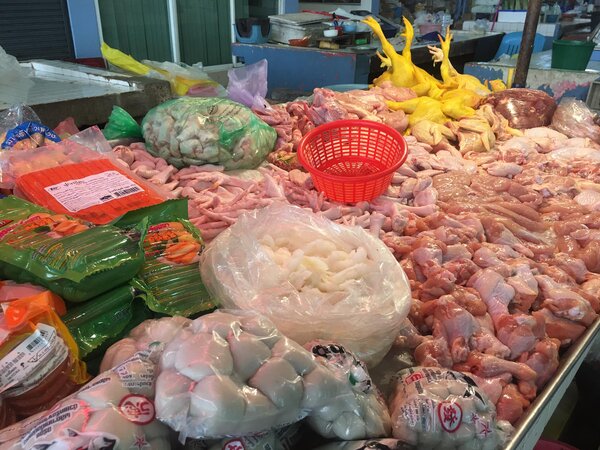 ตลาดบัวหลวง ร้านไก่