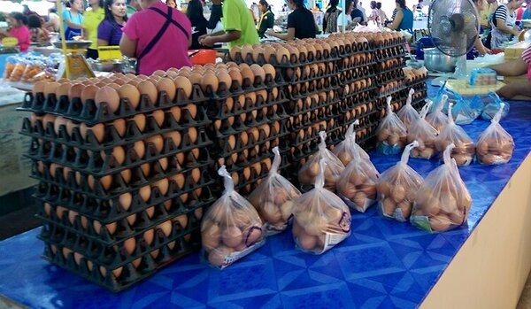 ตลาดสด จันทบุรี ตลาดเจริญสุข ร้านไข่