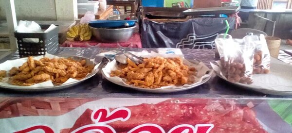 ตลาดสดเมืองเลย ตลาดนาด้วง ร้านกล้วยทอด