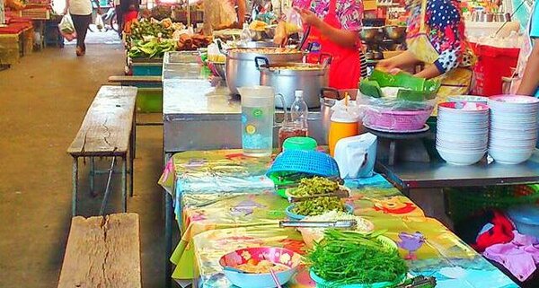 ตลาดเช้าสุรินทร์ ตลาดสดเทศบาลเมืองสุรินทร์ ร้านขนมจีน