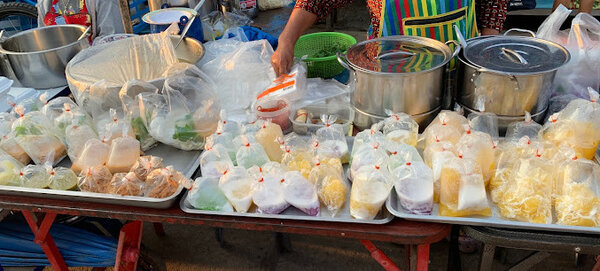 ตลาดเช้าพิจิตร ตลาดศรีสวัสดิ์ ร้านขนมหวาน