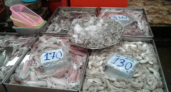 ตลาดเช้าจันทบุรี ตลาดสดเทศบาลเมืองขลุง ร้านของทะเล