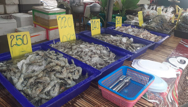 ตลาดสดเจ๊สวย ตลาดนาด้วง ร้านของทะเล