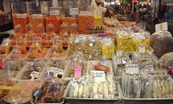 ตลาดทะเลไทย ตลาดสดสมุทรสาคร ร้านของแปรรูป