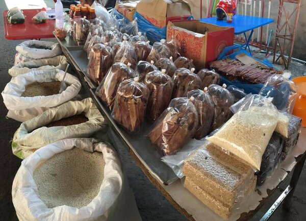 ตลาดสดเทศบาลนาเชือก ตลาดสดเทศบาลนาเชือก ร้านข้าวสาร