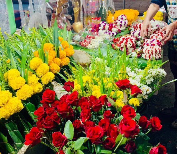 ตลาดสดอุดรธานี ตลาดไทยศิริ 1 ร้านดอกไม้