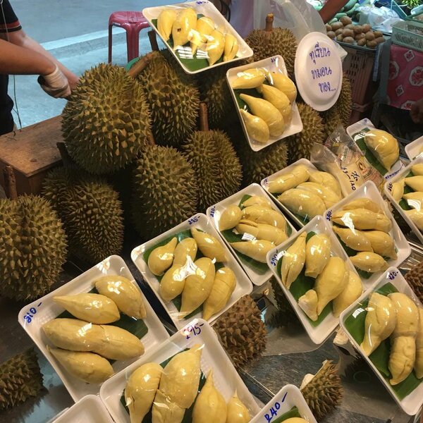กาดรวมโชค ร้านทุเรียน