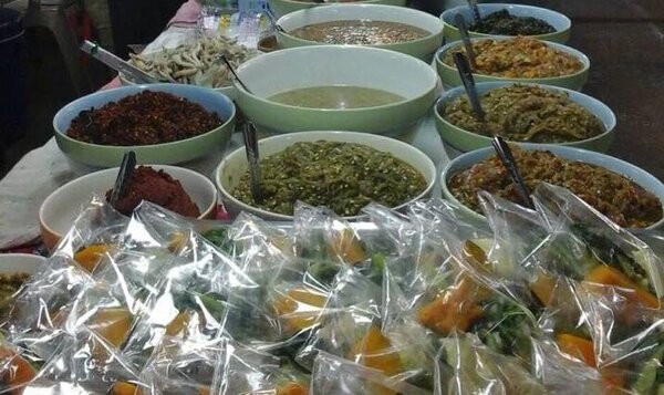 กาดแม่เหียะ ร้านน้ำพริก