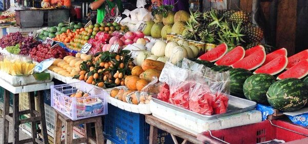 ตลาดเมืองพิษณุโลก ตลาดสดเทศบาลตำบลหัวรอ ร้านผลไม้