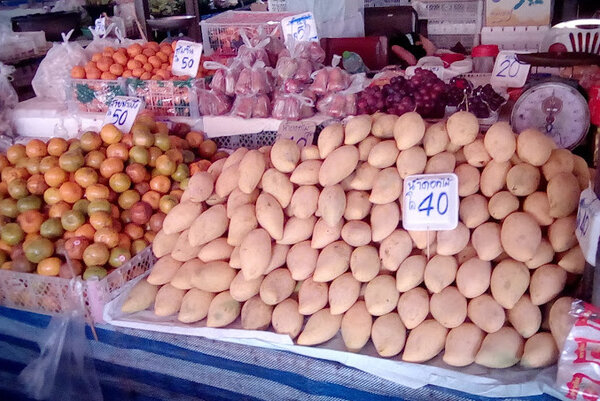 ตลาดสดเชียงราย ร้านผลไม้