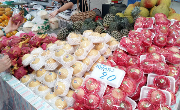 ตลาดเมืองสุโขทัย ตลาดสดเทศบาลเมืองสุโขทัย ร้านผลไม้