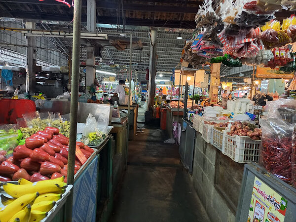 ตลาดสดเทศบาลตำบลคลองใหญ่ ร้านผลไม้