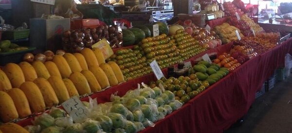 ตลาดรวมโชค เชียงใหม่ ร้านผลไม้