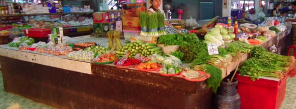 ตลาดสดเทศบาลตำบลศรีสงคราม ตลาดสดนครพนม ร้านผัก