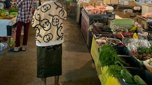 ตลาดสดพิจิตร ตลาดศรีสวัสดิ์ อยู่ใกล้วัดมงคลทับคล้อ