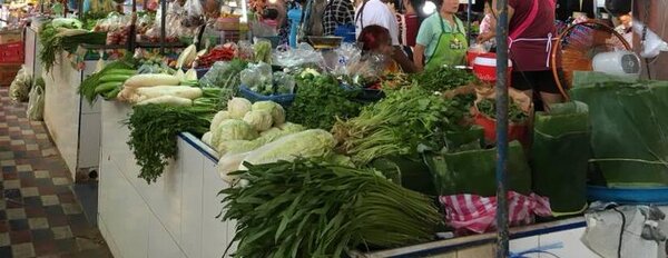 ตลาดสิริสุข ตลาดเช้าสุโขทัย ร้านผัก