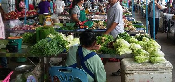 ตลาดสดทุ่งนาทอง ร้านผัก