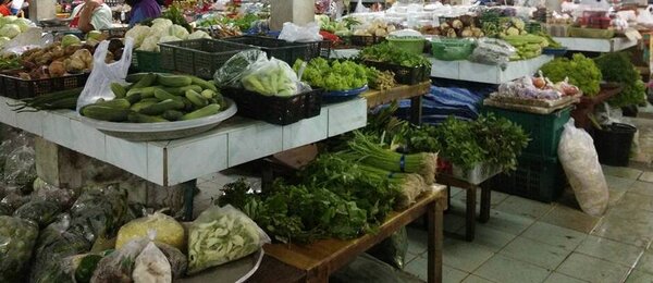 ตลาดสดเทศบาลตำบลโคกกลอย ตลาดเช้าพังงา ร้านผัก