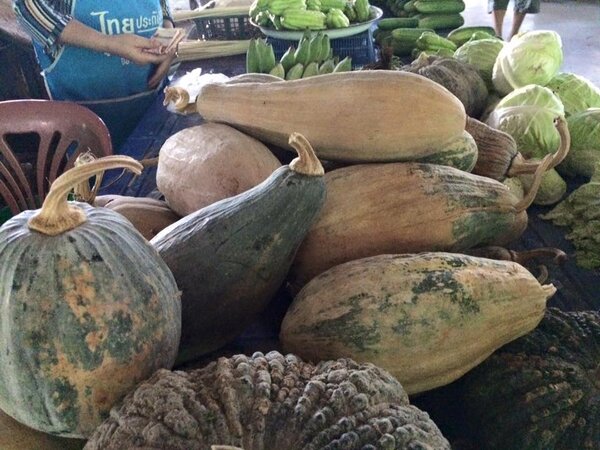 ตลาดชุมชนแม่ฟ้าหลวง ร้านผักพื้นบ้าน