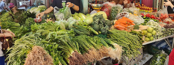 ตลาดบรบือ ตลาดเทศบาลตำบลบรบือ ร้านผักสด
