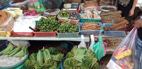 ตลาดสดนครพนม ร้านหมากพลู