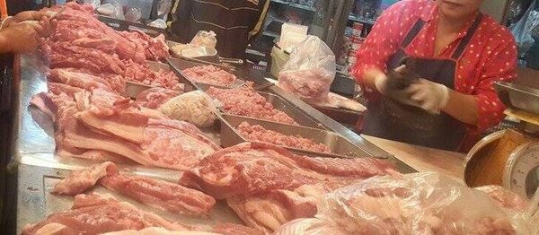 ตลาดสดเมืองสุรินทร์ ตลาดสดเทศบาลเมืองสุรินทร์ ร้านหมูสด