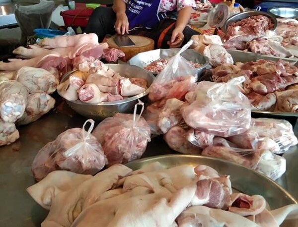 ตลาดสดกาฬสินธุ์ ร้านหมูสด